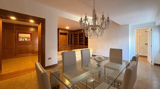 4 bedroom Flat for sale in Centro Urbano, Dénia - € 395,000 (Ref: 10026276)