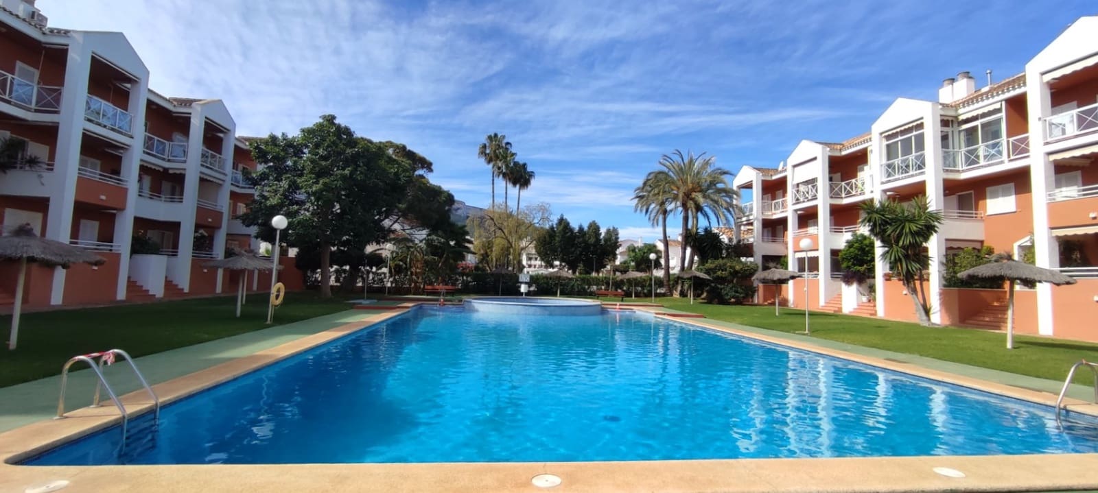3 bedroom Apartment for rent in Denia with pool garage - € 1,200 (Ref: 10063004)
