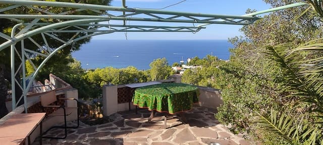 Chalet de 3 habitaciones en Dénia en venta con piscina garaje - 1.260.000 € (Ref: 10079838)