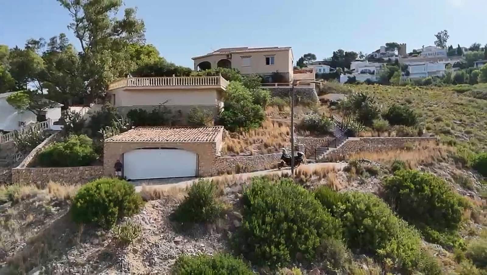 Chalet de 3 habitaciones en Dénia en venta con piscina garaje - 1.260.000 € (Ref: 10079838)