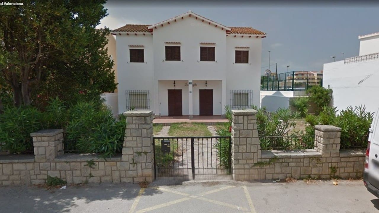 8 sovrum Villa till salu i Denia med garage - 573 000 € (Ref: 10085237)