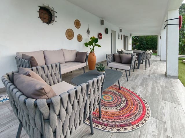 5 quarto Moradia para venda em Dénia com piscina garagem - 849 000 € (Ref: 10098845)