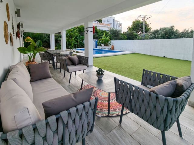 5 quarto Moradia para venda em Dénia com piscina garagem - 849 000 € (Ref: 10098845)
