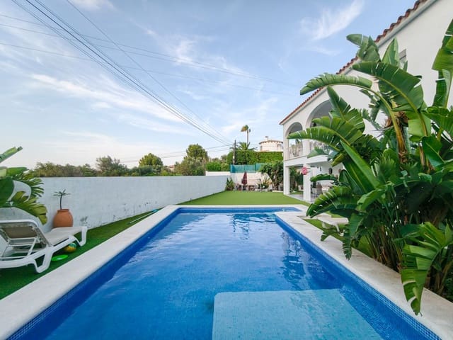 5 quarto Moradia para venda em Dénia com piscina garagem - 849 000 € (Ref: 10098845)