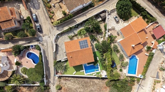 5 quarto Moradia para venda em Dénia com piscina garagem - 849 000 € (Ref: 10098845)