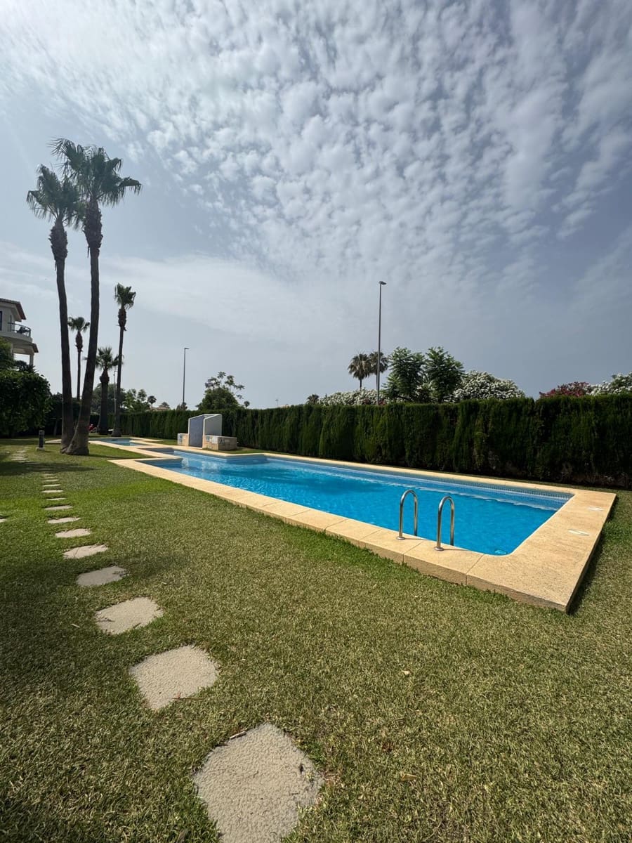2 bedroom Apartment for sale in Denia with pool garage - € 295,000 (Ref: 10158713)