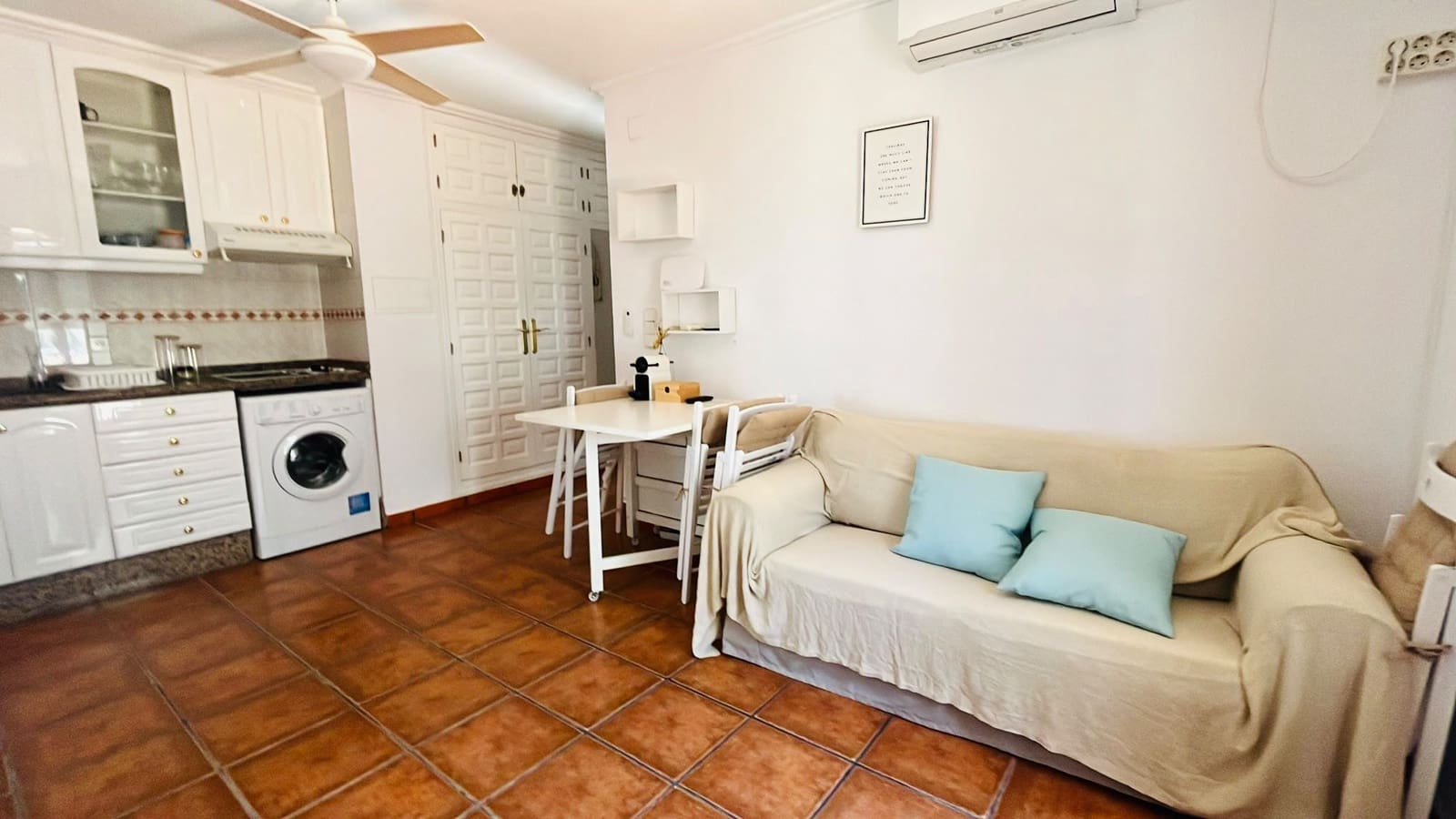 2 soverom Leilighet til salgs i Denia med svømmebasseng garasje - € 189 000 (Ref: 10158717)
