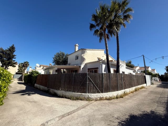 3 soverom Villa til salgs i El Puerto, Dénia med svømmebasseng garasje - € 449 000 (Ref: 10158725)