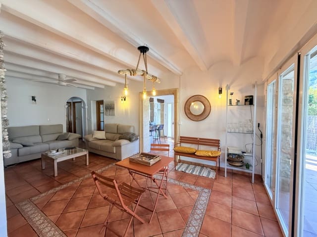 3 soverom Villa til salgs i El Puerto, Dénia med svømmebasseng garasje - € 449 000 (Ref: 10158725)