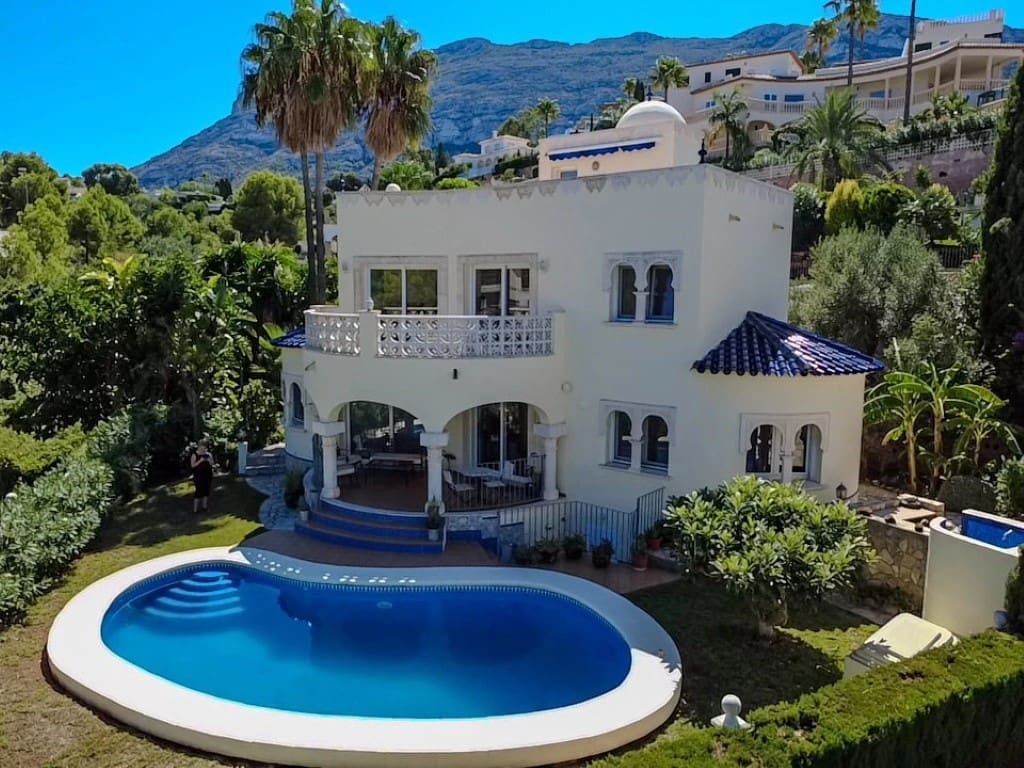 3 slaapkamer Villa te koop in Denia met zwembad - € 725.000 (Ref: 10158727)