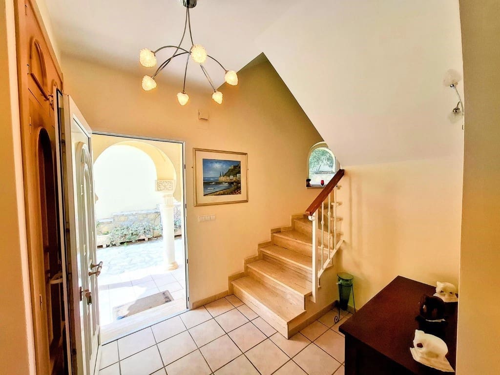 3 slaapkamer Villa te koop in Denia met zwembad - € 725.000 (Ref: 10158727)