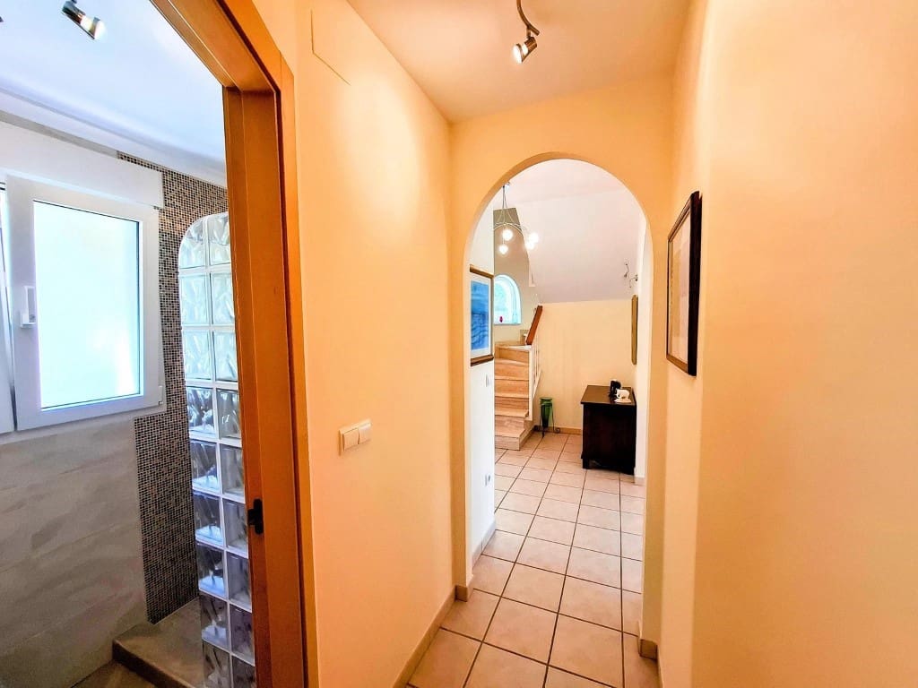 3 slaapkamer Villa te koop in Denia met zwembad - € 725.000 (Ref: 10158727)