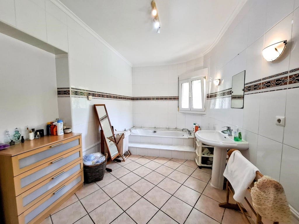 3 slaapkamer Villa te koop in Denia met zwembad - € 725.000 (Ref: 10158727)