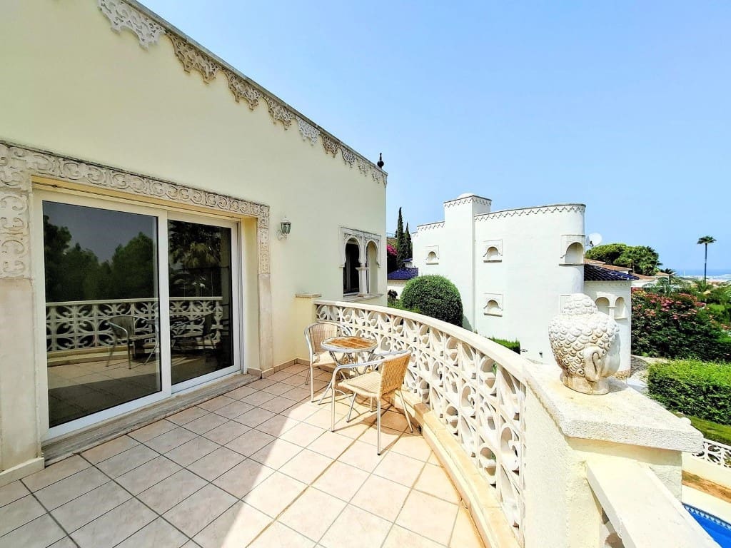 3 slaapkamer Villa te koop in Denia met zwembad - € 725.000 (Ref: 10158727)