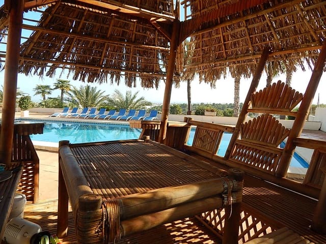 5 bedroom Villa for sale in Oliva with pool garage - € 1,539,000 (Ref: 4436044)