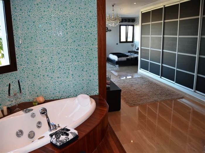 5 bedroom Villa for sale in Denia - € 1,900,000 (Ref: 7343082)