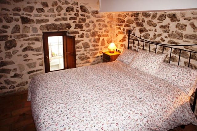 4 bedroom Townhouse for sale in Benimaurell, Vall de Laguart - € 280,000 (Ref: 7343108)