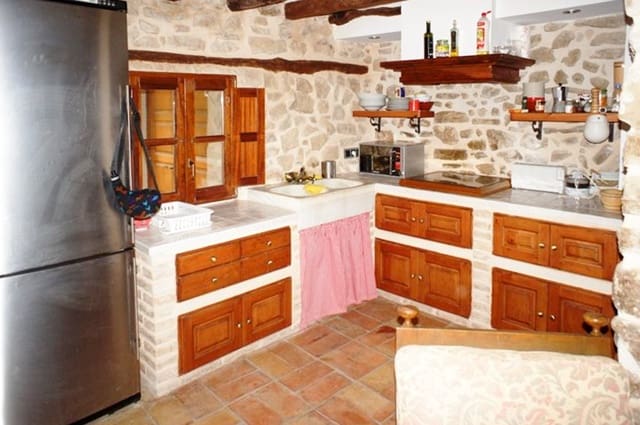 4 bedroom Townhouse for sale in Benimaurell, Vall de Laguart - € 280,000 (Ref: 7343108)