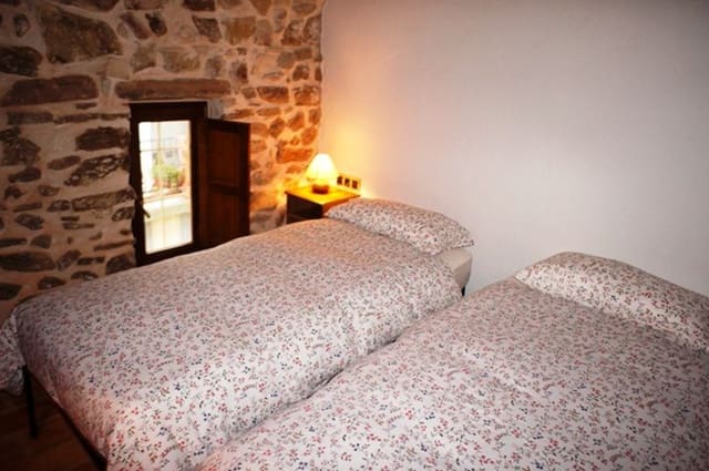 4 bedroom Townhouse for sale in Benimaurell, Vall de Laguart - € 280,000 (Ref: 7343108)