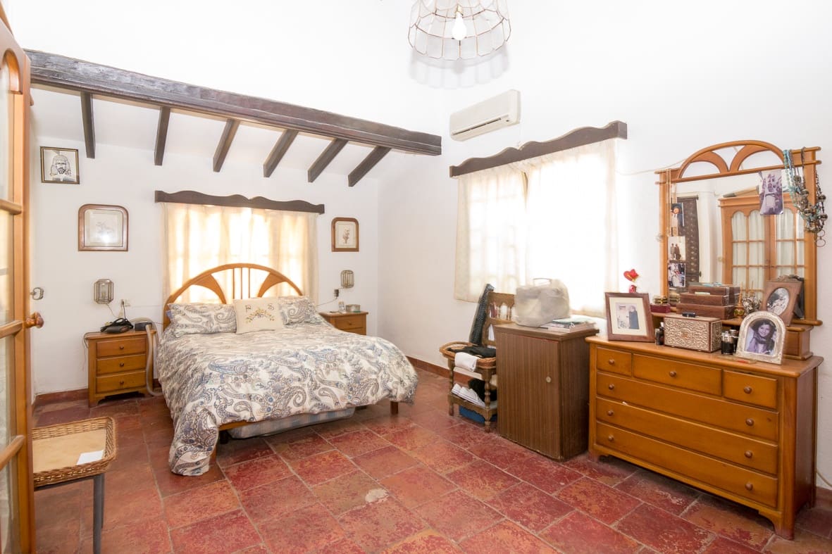 Local Comercial de 2 habitaciones en Dénia en venta con garaje - 750.000 € (Ref: 7601894)