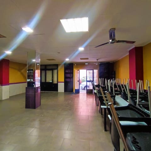 Commercial for sale in Centro Urbano, Dénia - € 105,000 (Ref: 7958343)