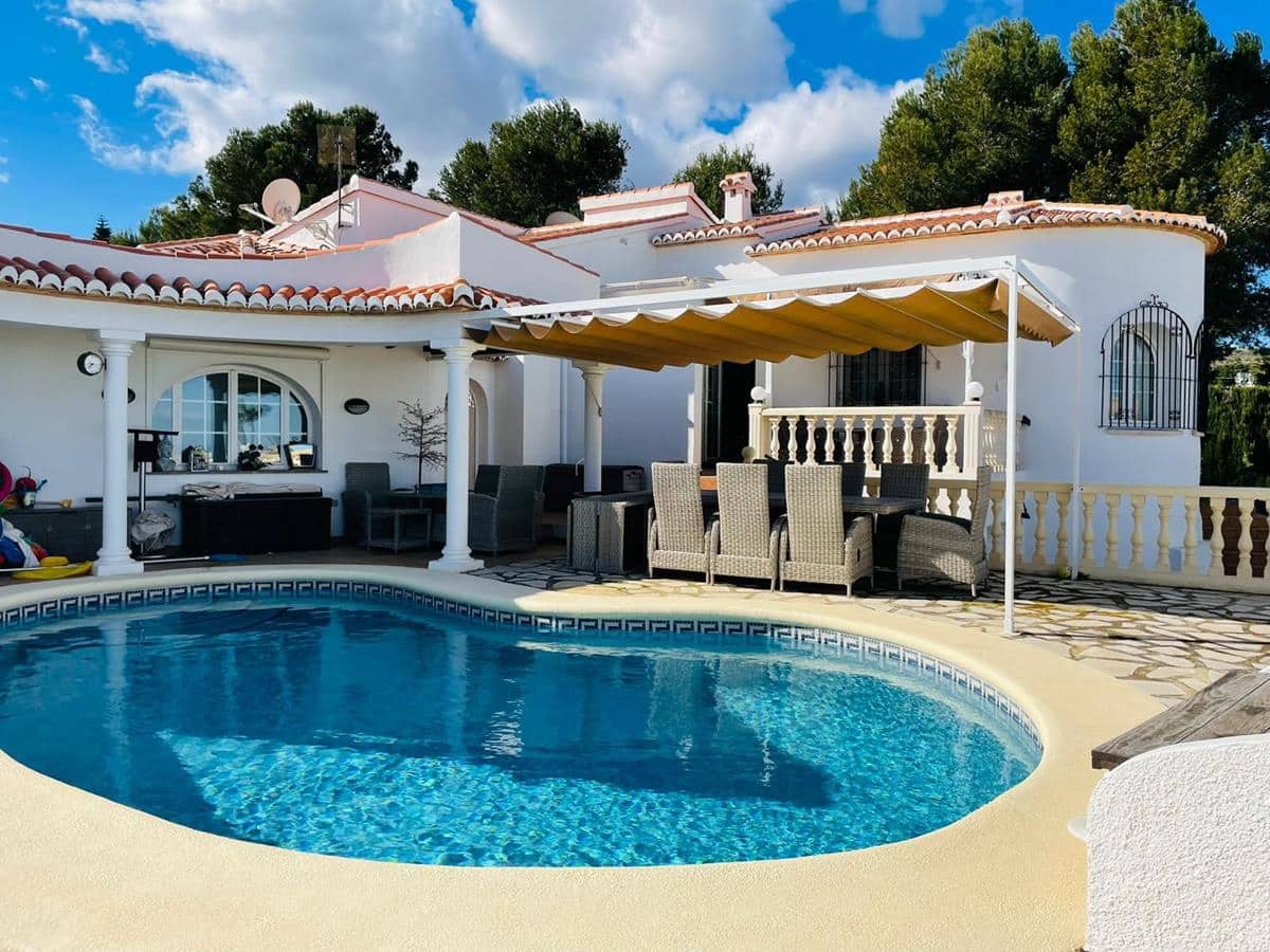 3 sovrum Villa till salu i Denia med pool garage - 585 000 € (Ref: 8046906)