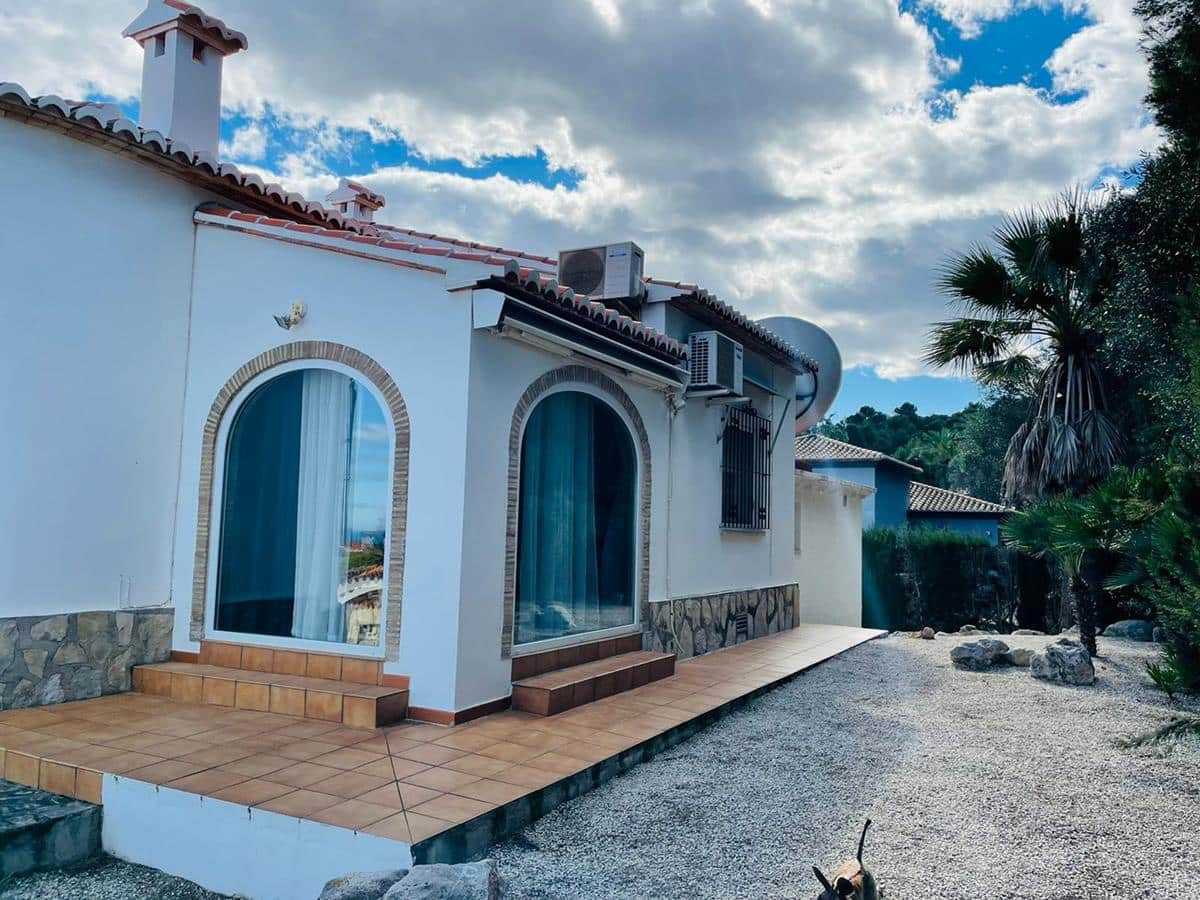 3 sovrum Villa till salu i Denia med pool garage - 585 000 € (Ref: 8046906)