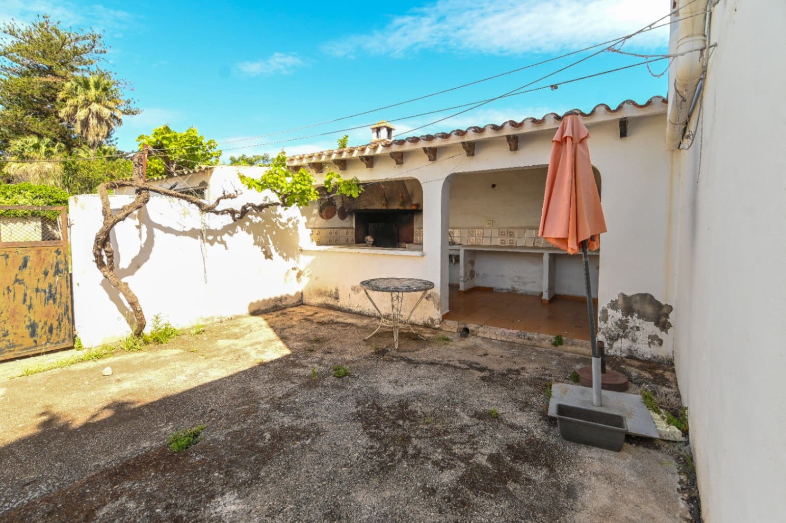 Chalet de 7 habitaciones en Dénia en venta con garaje - 560.000 € (Ref: 8296666)