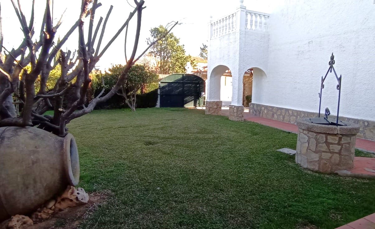 5 sypialnia Willa na sprzedaż w Denia z basenem garażem - 598 000 € (Ref: 8490398)