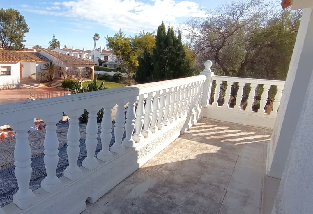 5 sypialnia Willa na sprzedaż w Denia z basenem garażem - 598 000 € (Ref: 8490398)