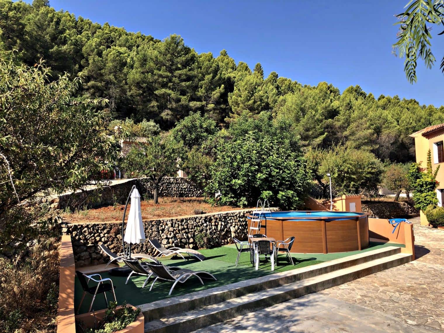 10 bedroom Finca/Country House for sale in Jalon / Xalo - € 1,115,000 (Ref: 8541311)