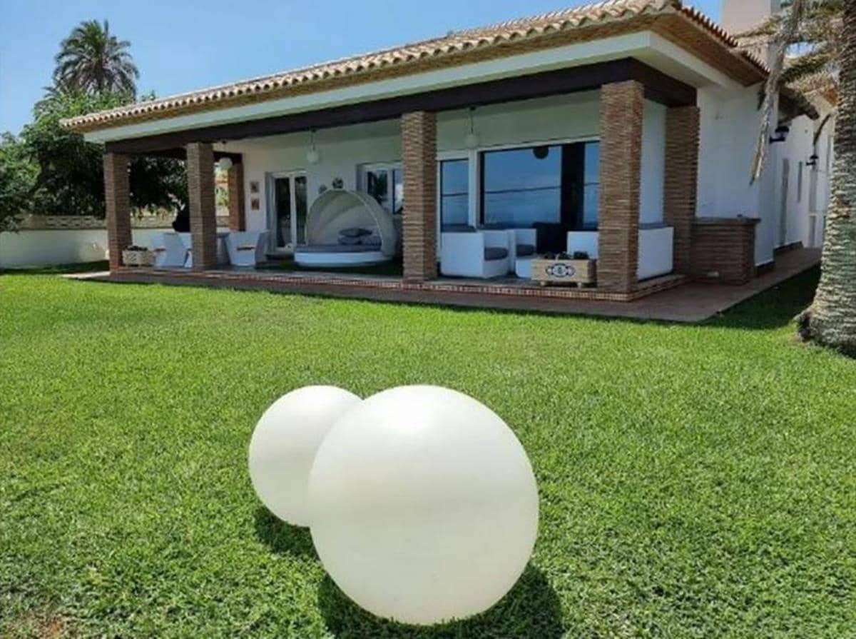 4 sypialnia Willa na sprzedaż w Denia z garażem - 2 300 000 € (Ref: 8594251)