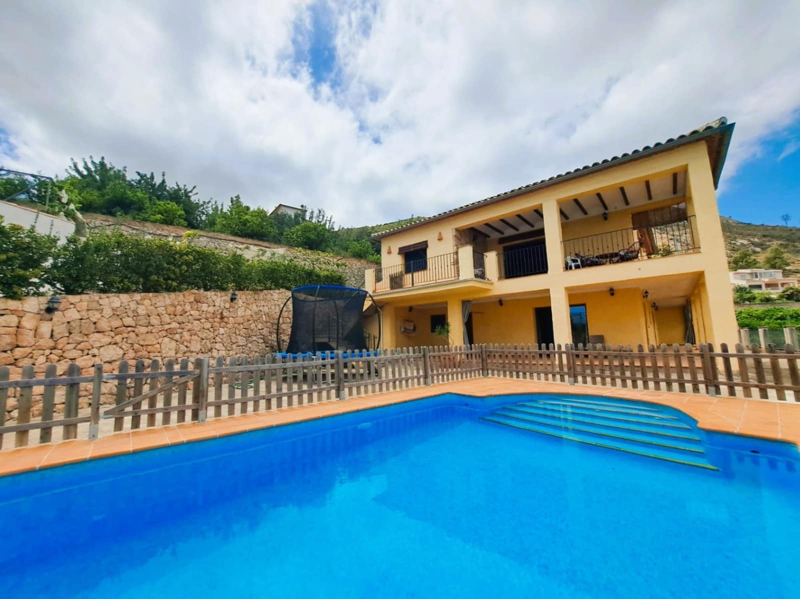 4 soveværelse Villa til salg i Pego med swimmingpool garage - € 540.000 (Ref: 8635868)