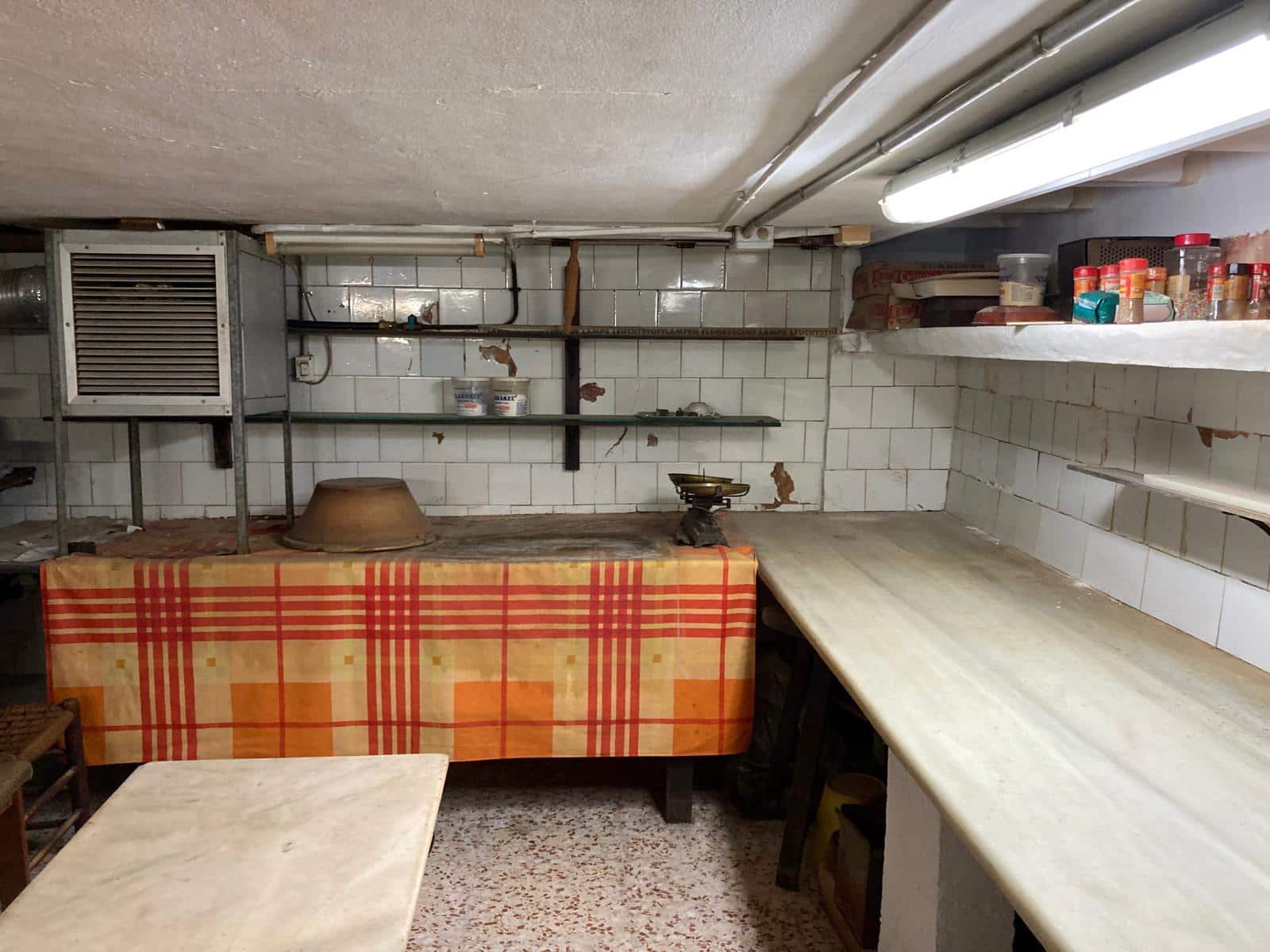 Kommersiell til salgs i Denia - € 385 000 (Ref: 8707428)