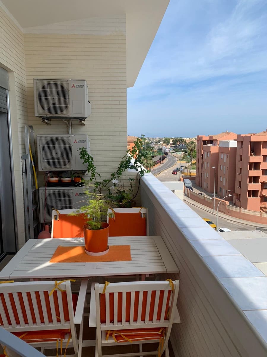 Piso de 3 habitaciones en Dénia en venta con piscina garaje - 360.000 € (Ref: 8707429)