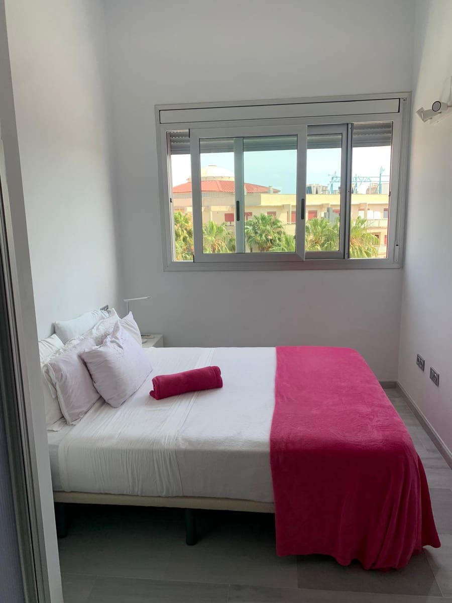 Piso de 3 habitaciones en Dénia en venta con piscina garaje - 360.000 € (Ref: 8707429)