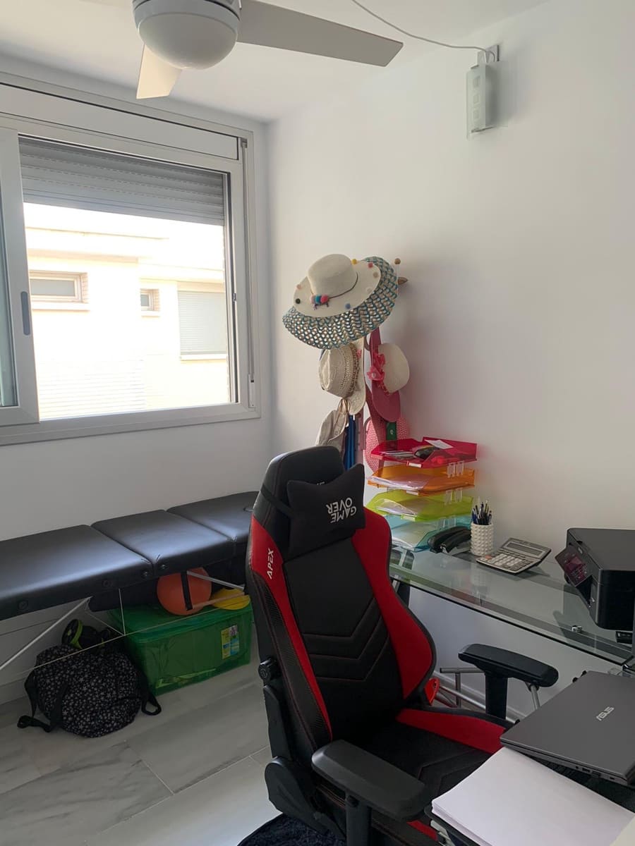 Piso de 3 habitaciones en Dénia en venta con piscina garaje - 360.000 € (Ref: 8707429)