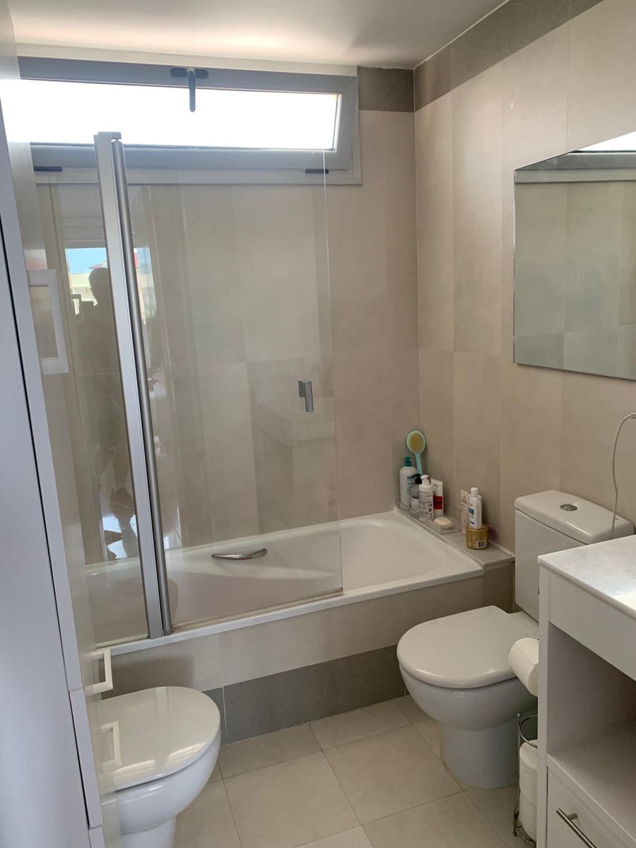 Piso de 3 habitaciones en Dénia en venta con piscina garaje - 360.000 € (Ref: 8707429)