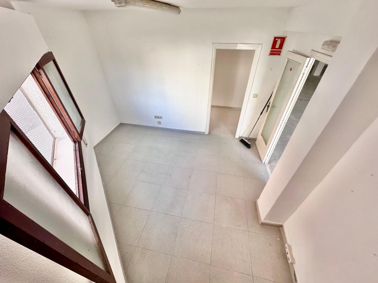 Commercial for sale in Ondara - € 100,000 (Ref: 8774913)