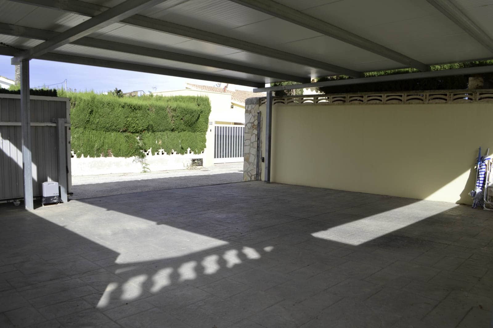 4 quarto Moradia para venda em Denia com piscina garagem - 749 000 € (Ref: 8863301)