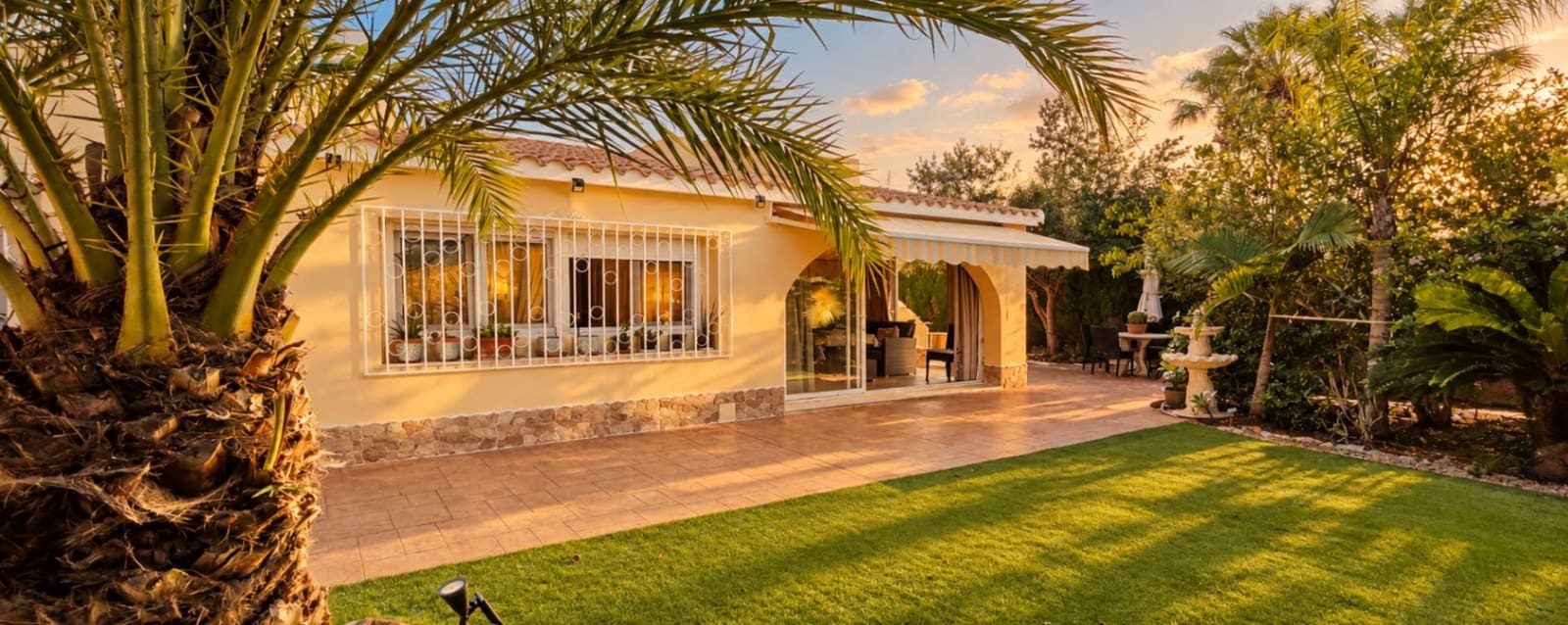 4 soveværelse Villa til salg i Denia med swimmingpool garage - € 695.000 (Ref: 8863301)