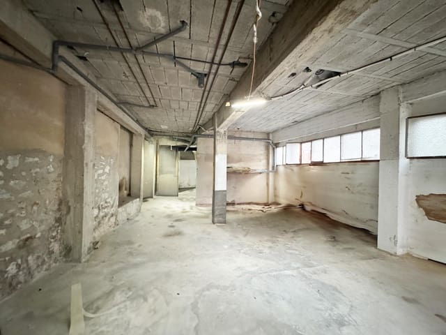 Kaupallinen myytävänä paikassa Centro Urbano, Dénia - 450 000 € (Ref: 8879243)