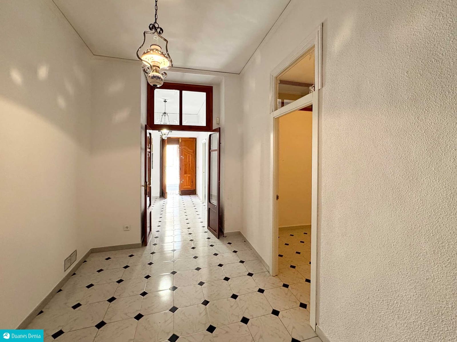 4 soveværelse Byhus til salg i Denia med garage - € 280.000 (Ref: 8879256)