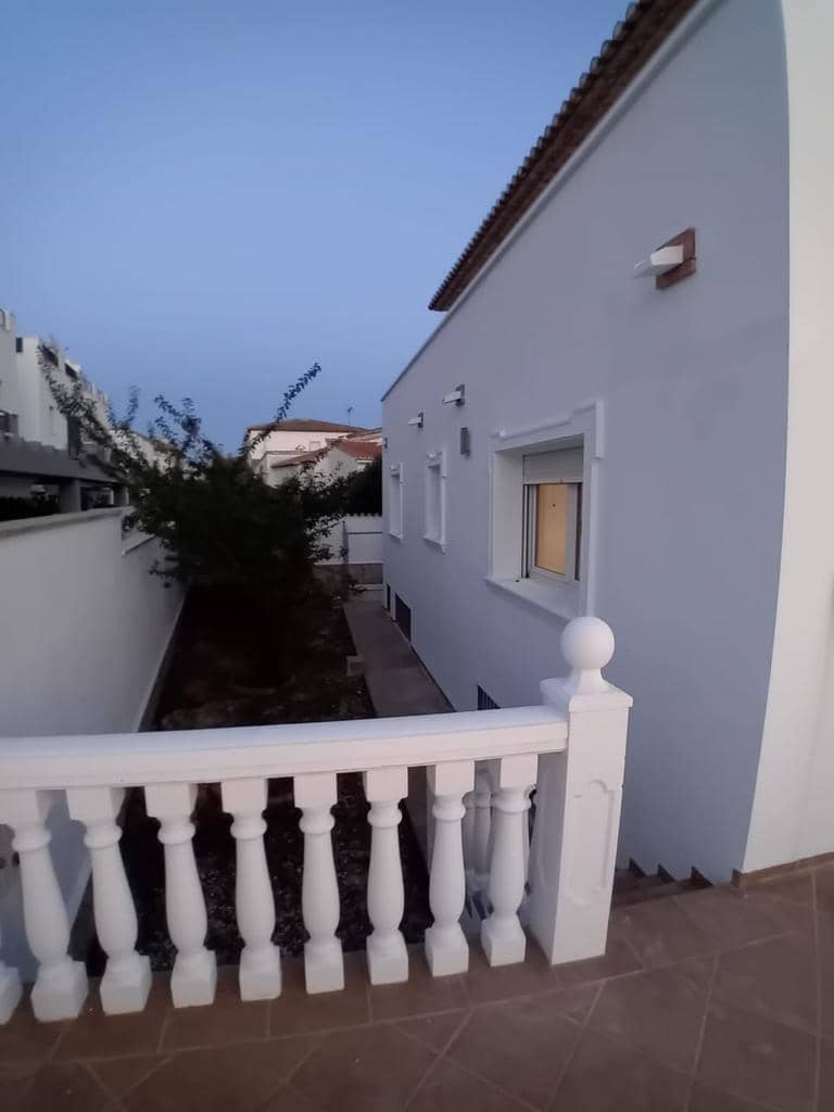 4 quarto Moradia para venda em Denia com piscina garagem - 599 000 € (Ref: 8879267)