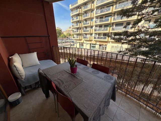 1 Zimmer Apartment zu verkaufen in Centro Urbano, Dénia mit Garage - 190.000 € (Ref: 8907000)