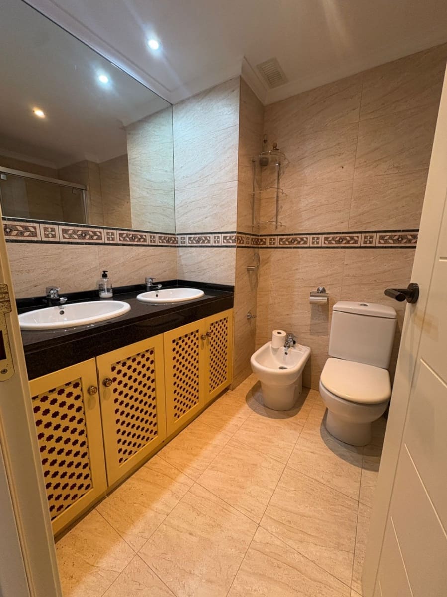 3 bedroom Apartment for sale in Denia with pool garage - € 399,000 (Ref: 9001754)