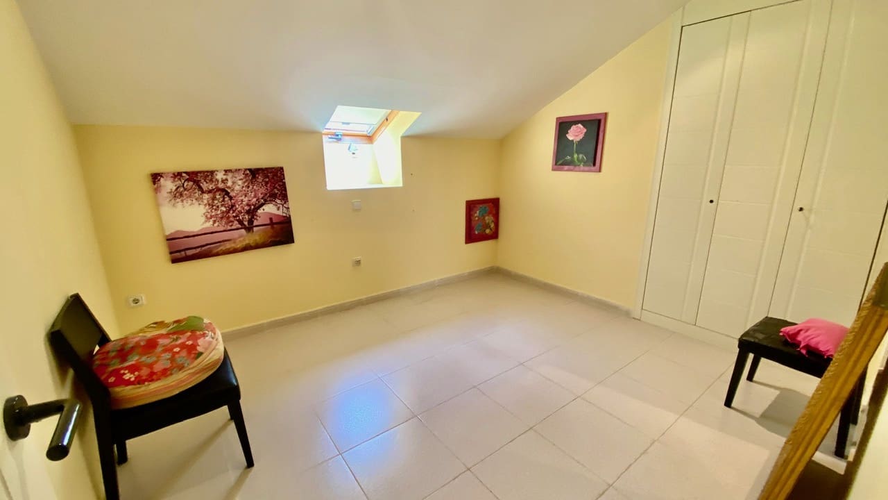 4 Zimmer Wohnung zu verkaufen in Denia mit Pool Garage - 550.000 € (Ref: 9009851)