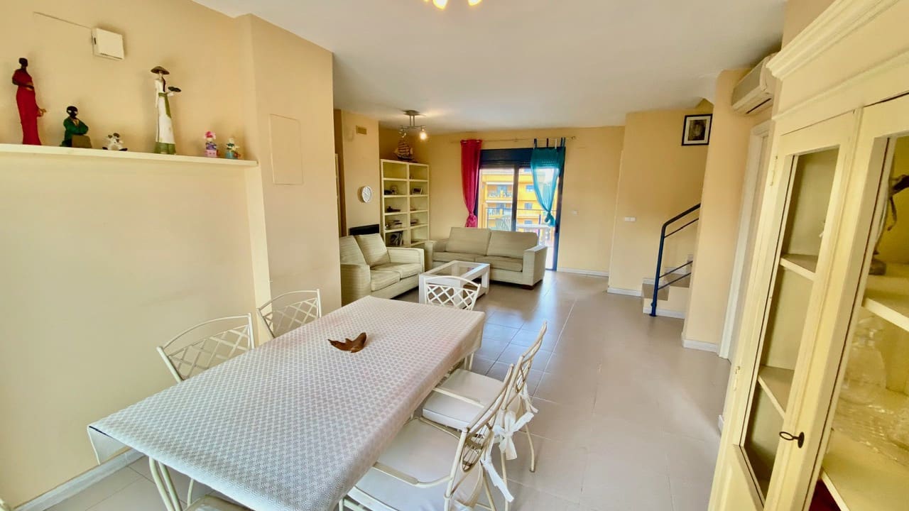 4 Zimmer Wohnung zu verkaufen in Denia mit Pool Garage - 550.000 € (Ref: 9009851)