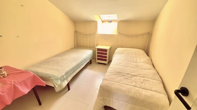 4 sypialnia Mieszkanie na sprzedaż w Las Marinas / Les Marines, Dénia z basenem garażem - 550 000 € (Ref: 9009851)