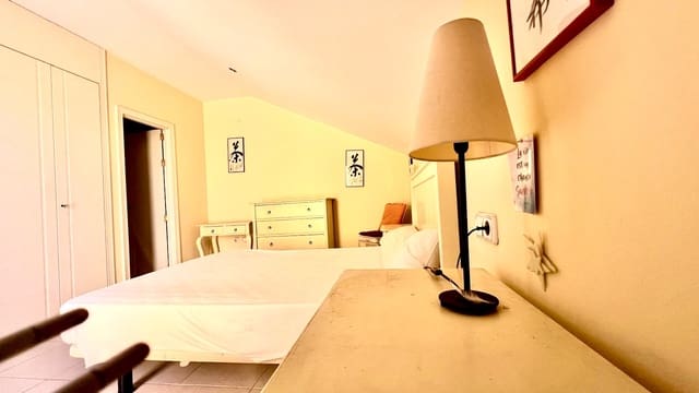 4 sypialnia Mieszkanie na sprzedaż w Las Marinas / Les Marines, Dénia z basenem garażem - 550 000 € (Ref: 9009851)